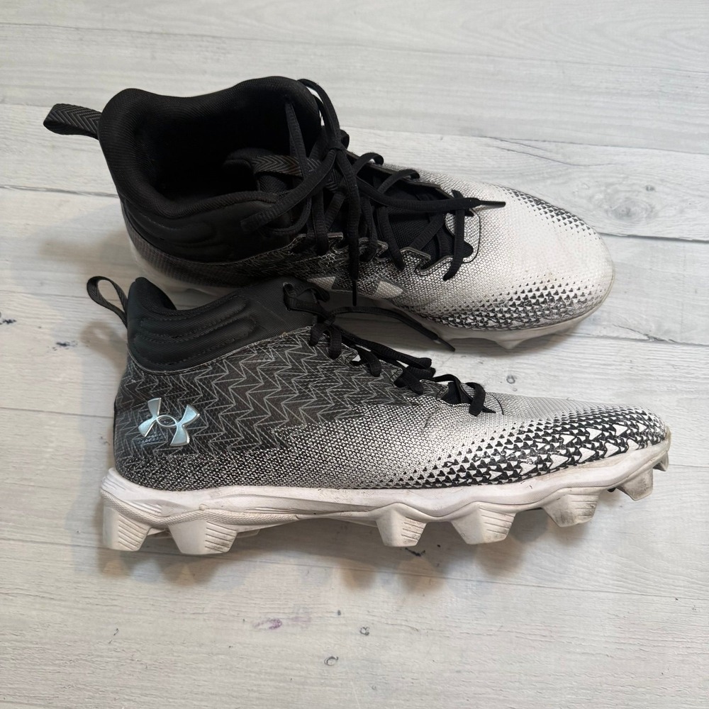 Under Armour Men's' Spotlight Franchise 3 Mid RM Football Cleats men's size 11